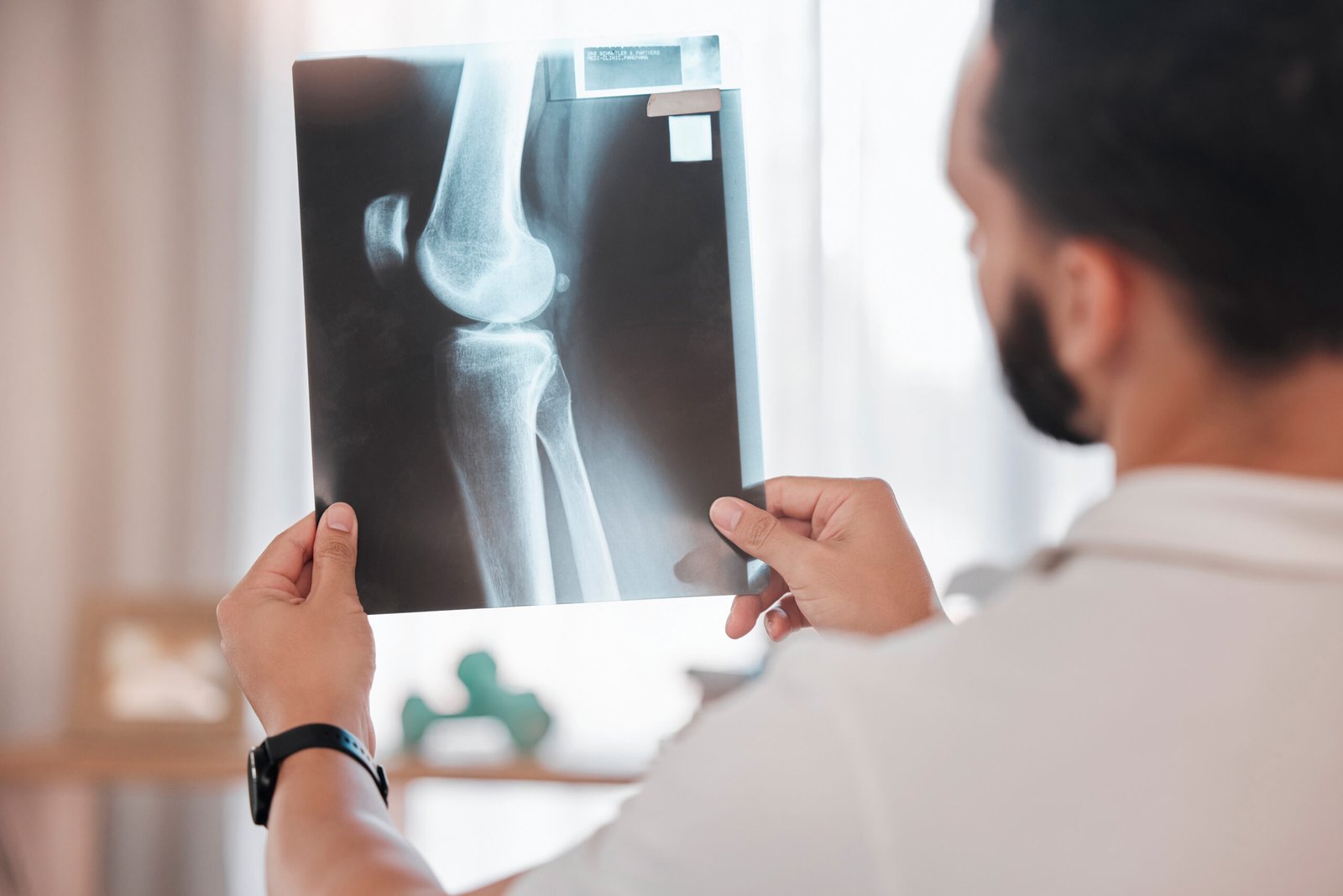 health x ray and physiotherapy man physiotherapi 2025 04 05 14 04 43 utc scaled